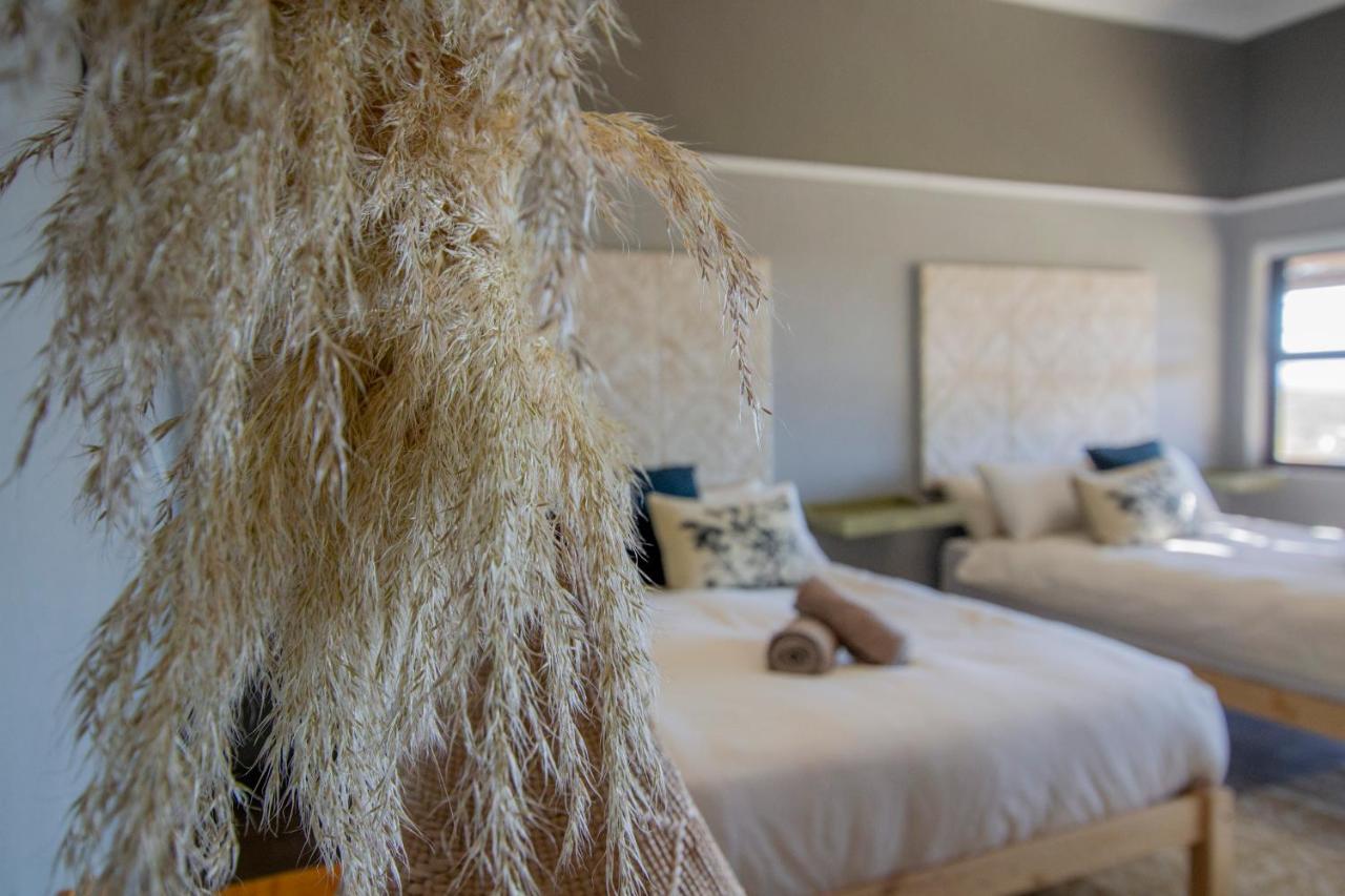 Desert Wind Private Guest And Game Farm Montagu Exterior photo